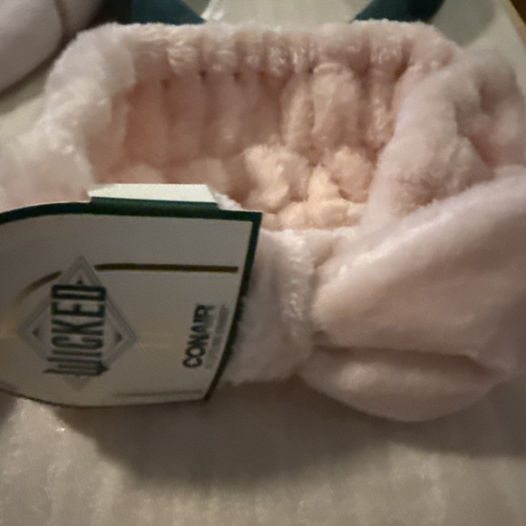 Conair Wicked Hair Accessories bundle of 4 Universal Studio Scunci Headbands New - Picture 4 of 11